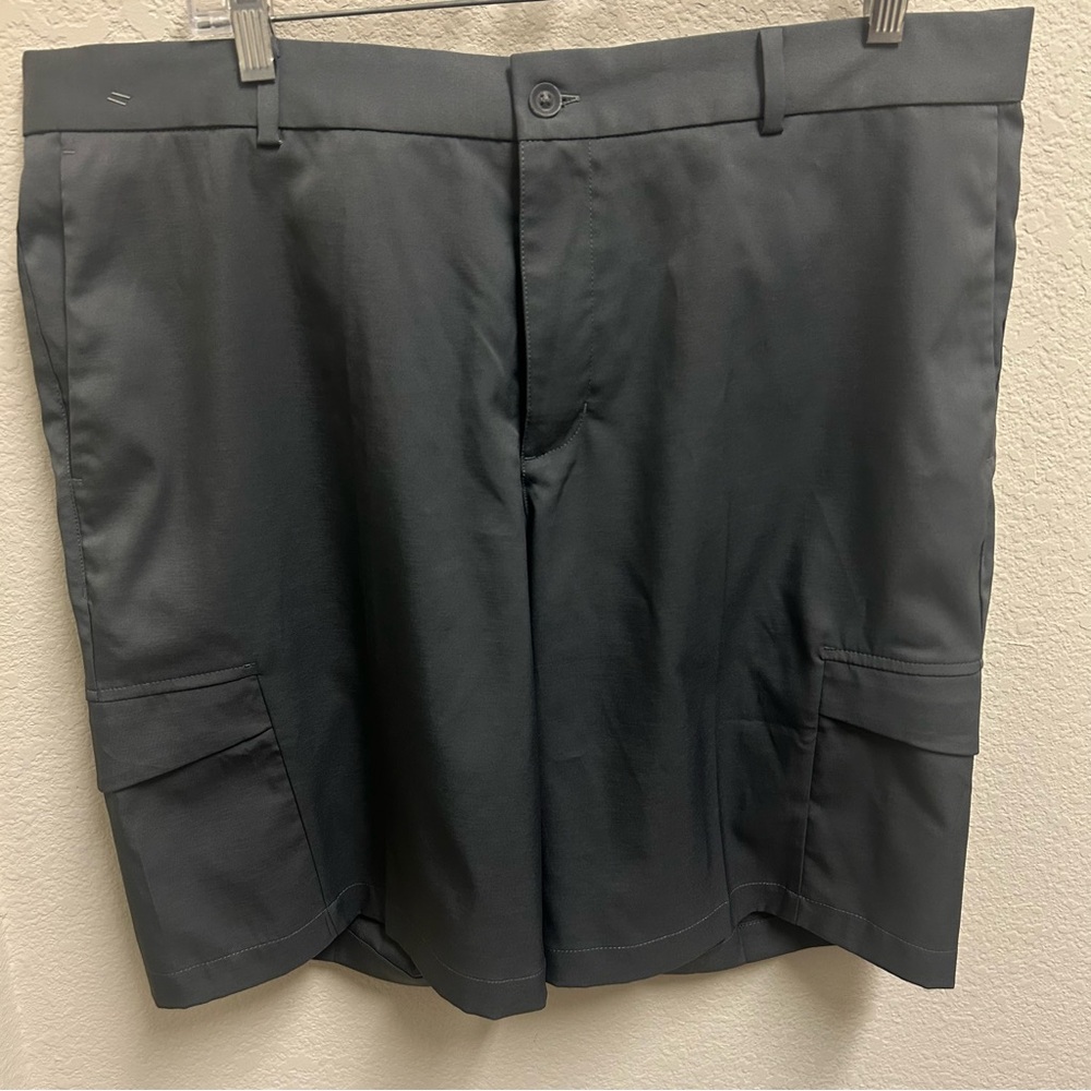 Nike Men's Dark Gray Cargo Shorts